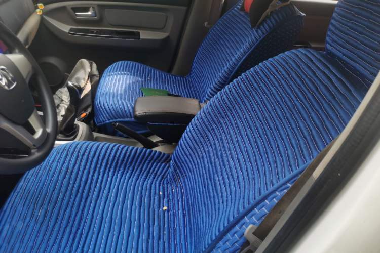 Used BAIC Weiwang M20 2014 1.5L Basic Version DAM15DL Left Front Seat