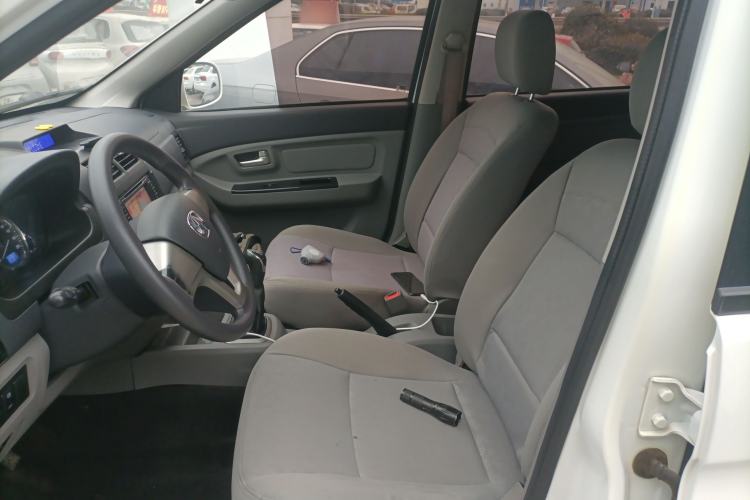 Used BAIC Weiwang M20 2014 1.5L Basic Version DAM15DL Left Front Seat