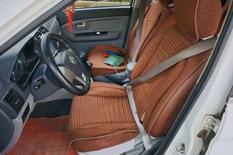 Used BAIC Weiwang M20 2014 1.5L practical type BJ415A Left Front Seat
