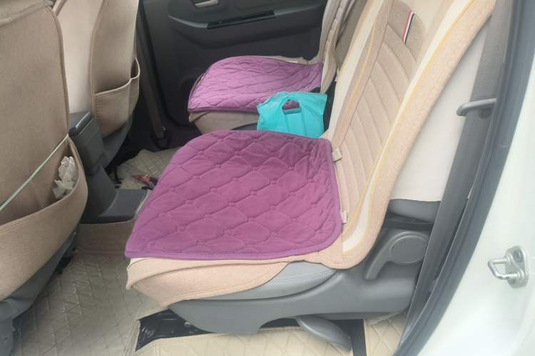 Used BAIC Weiwang M20 2014 1.5L Basic Version DAM15DL Left Rear Seat