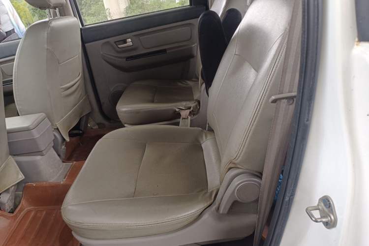 Used BAIC Weiwang M20 2014 1.5L Comfort Version BJ415B Left Rear Seat