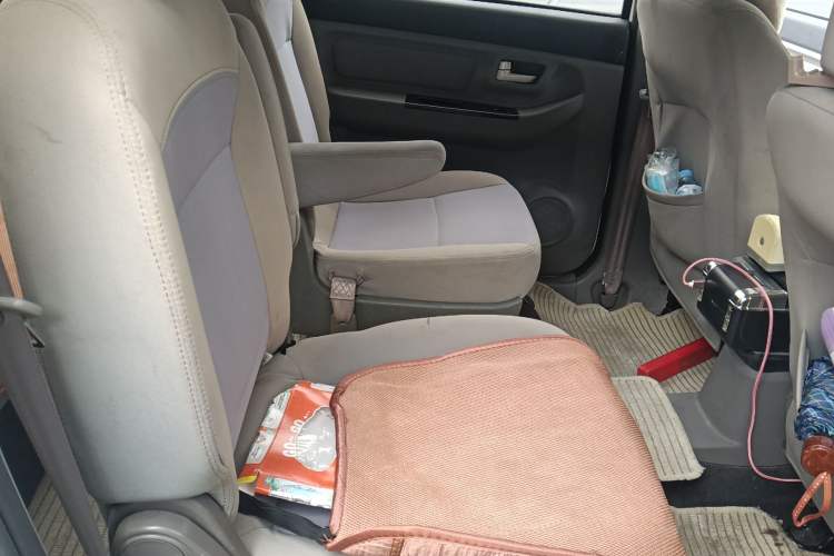 Used BAIC Weiwang M20 2014 1.5L Comfort Version BJ415B Left Rear Seat