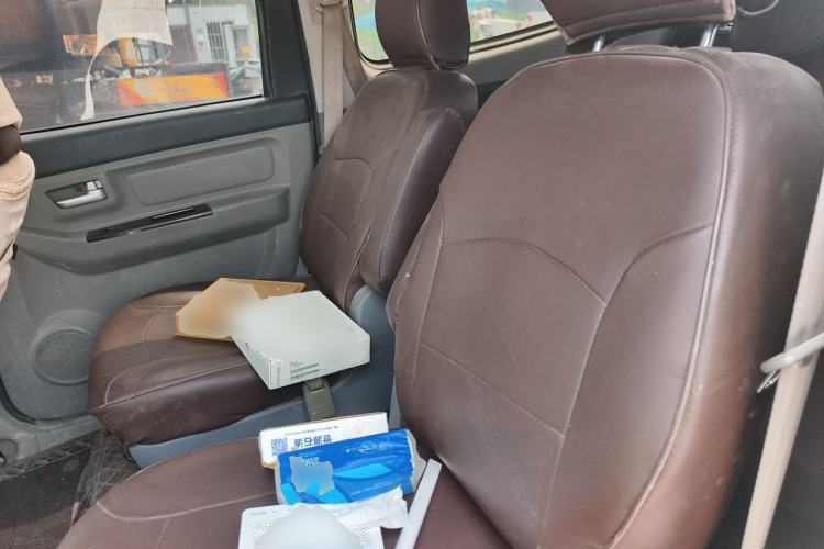 Used BAIC Weiwang M20 2014 1.5L practical type BJ415A Left Rear Seat