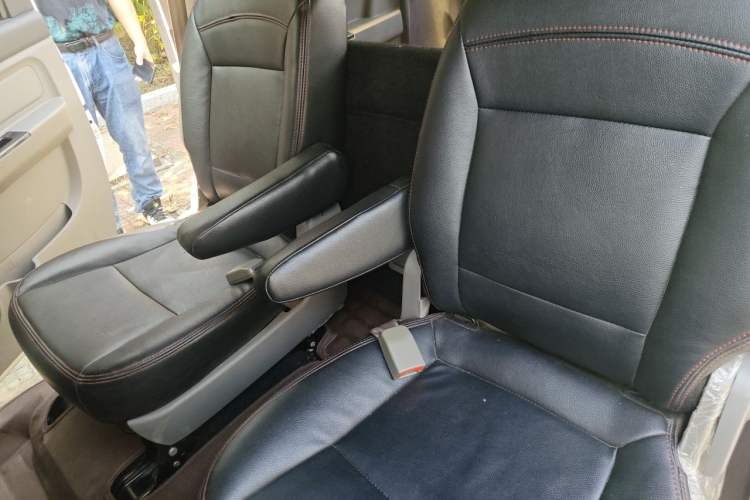 Used BAIC Weiwang M20 2014 1.5L Basic Version DAM15DL Left Rear Seat