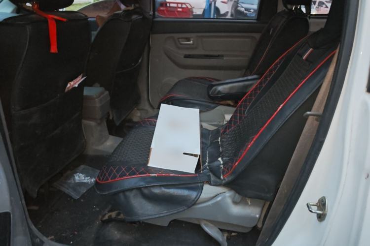 Used BAIC Weiwang M20 2014 1.5L practical type BJ415A Left Rear Seat