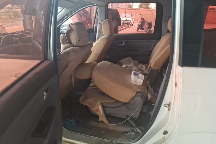 Used BAIC Weiwang M20 2014 1.5L practical type BJ415A Left Rear Seat