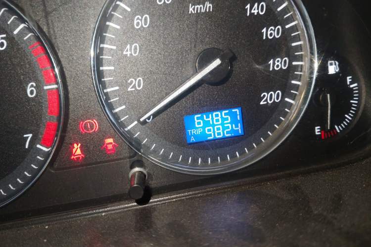 Used BAIC Weiwang M20 2014 1.5L Basic Version DAM15DL Odometer Close Up