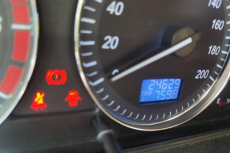 Used BAIC Weiwang M20 2014 1.5L Basic Version DAM15DL Odometer Close Up