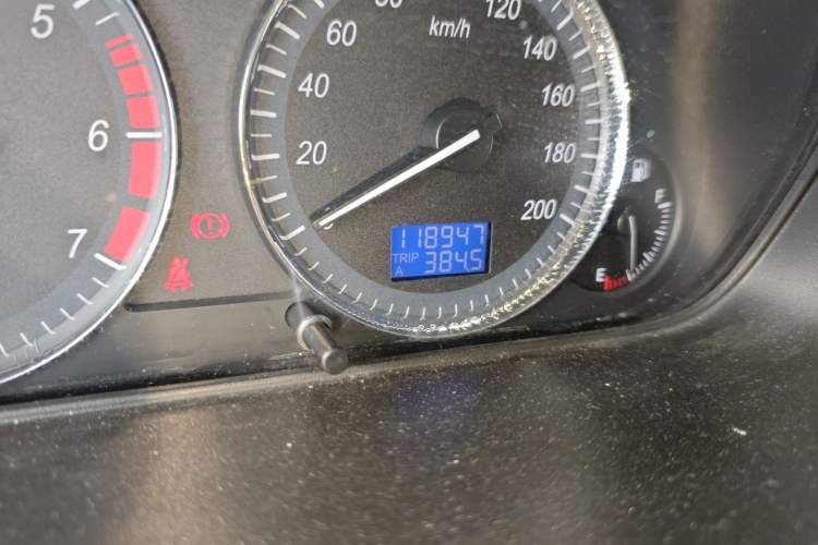 Used BAIC Weiwang M20 2014 1.5L Standard DAM15DL Odometer Close Up