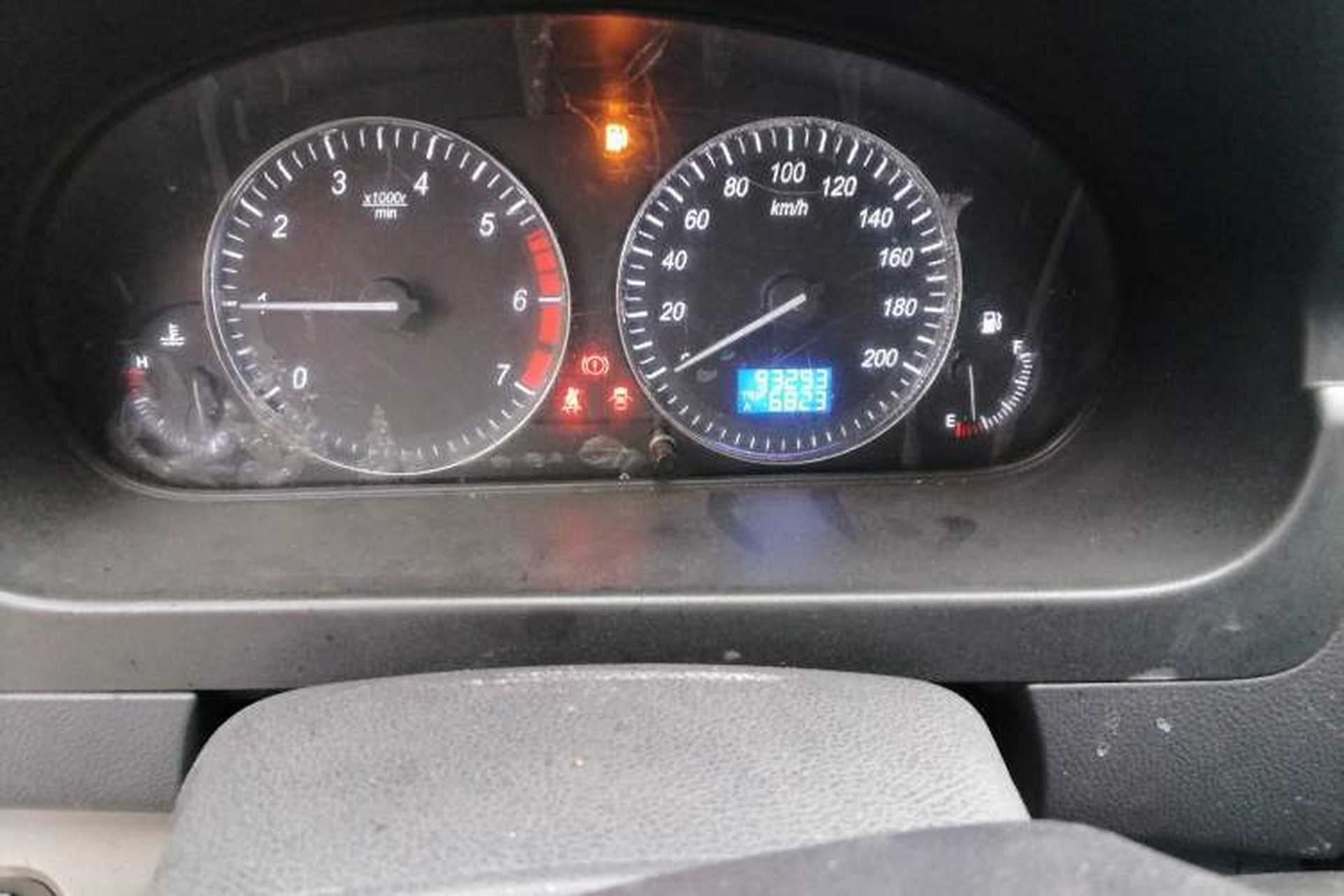 Used BAIC Weiwang M20 2014 1.5L Basic Version DAM15DL Odometer Close Up