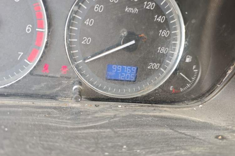 Used BAIC Weiwang M20 2014 1.5L Standard DAM15DL Odometer Close Up