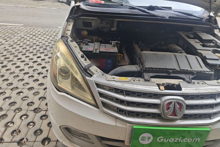 Used BAIC Weiwang M20 2014 1.5L practical type BJ415A Right Front Headlight