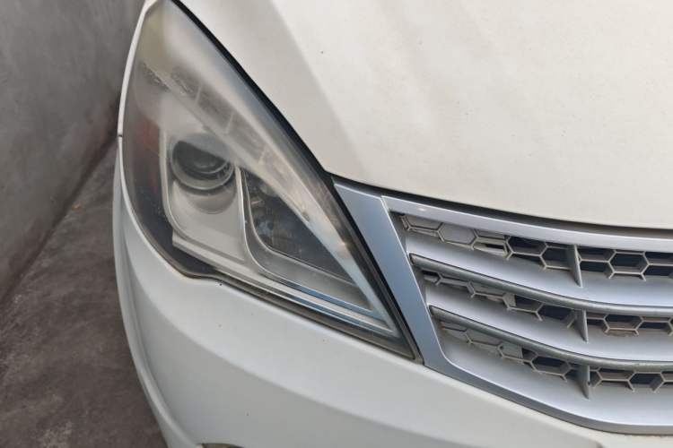 Used BAIC Weiwang M20 2014 1.5L Basic Version BJ415B Right Front Headlight