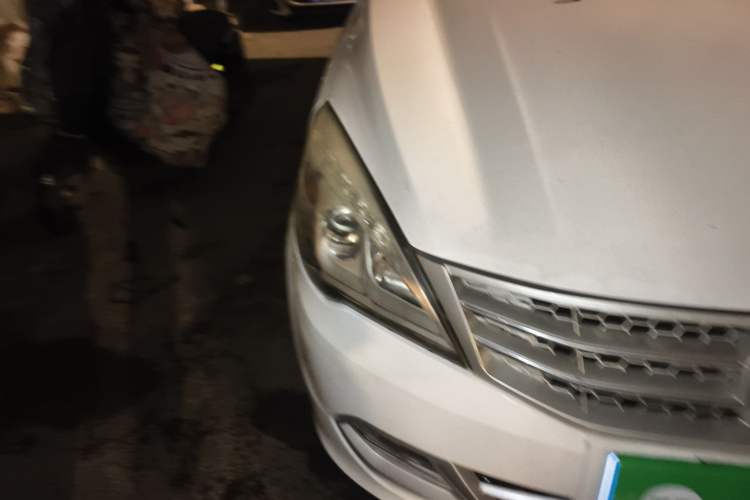 Used BAIC Weiwang M20 2014 1.5L practical type BJ415A Right Front Headlight