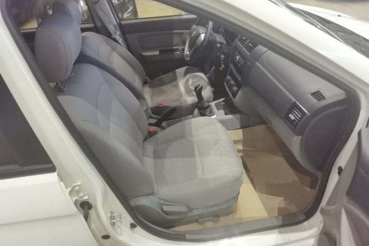 Used BAIC Weiwang M20 2014 1.5L practical type BJ415A Right Front Seat
