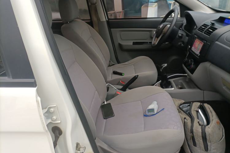 Used BAIC Weiwang M20 2014 1.5L Basic Version DAM15DL Right Front Seat