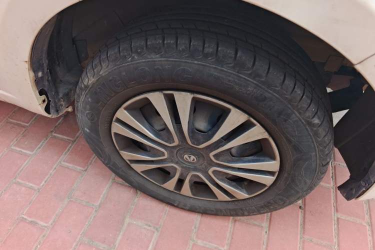 Used BAIC Weiwang M20 2014 1.5L Basic Version DAM15DL Right Front Wheel Hub