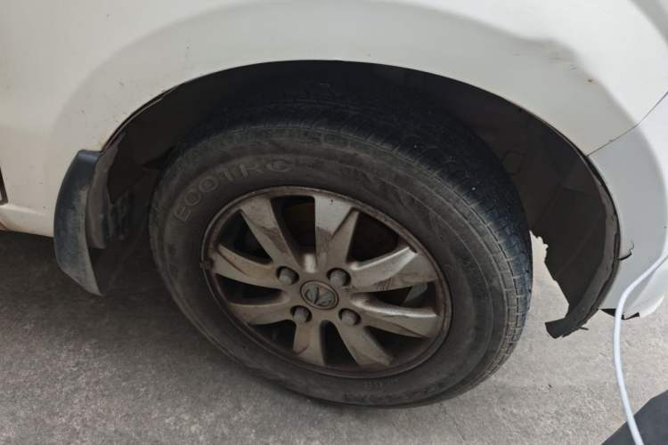 Used BAIC Weiwang M20 2014 1.5L Basic Version BJ415B Right Front Wheel Hub