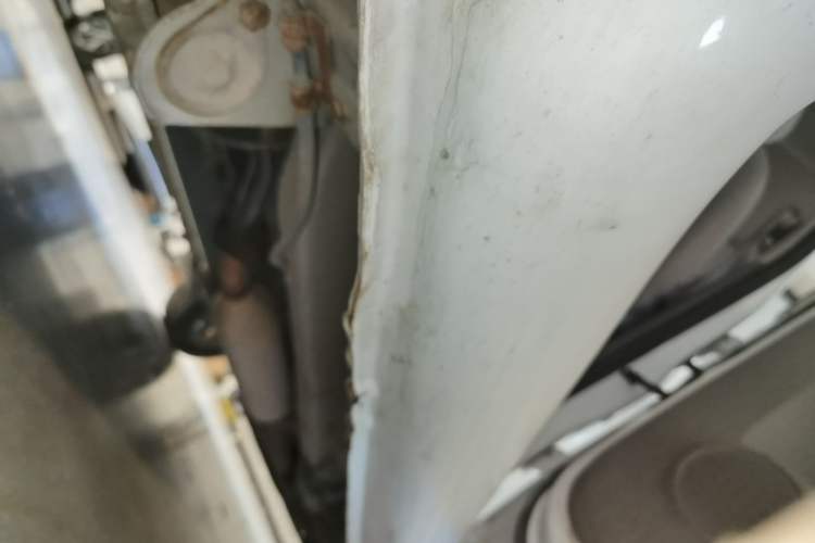Used BAIC Weiwang M20 2014 1.5L practical type BJ415A Right Side Sill
