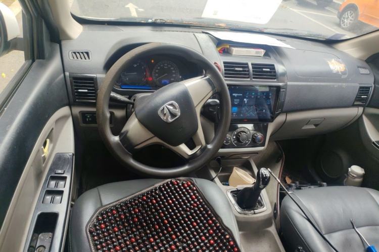 Used BAIC Weiwang M20 2014 1.5L practical type BJ415A Steering Wheel