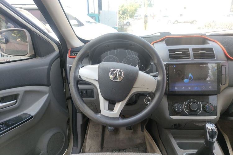 Used BAIC Weiwang M20 2014 1.5L Basic Version BJ415B Steering Wheel