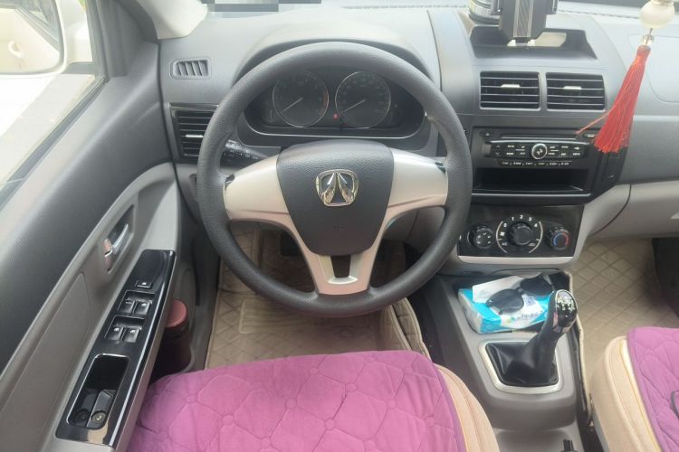 Used BAIC Weiwang M20 2014 1.5L Basic Version DAM15DL Steering Wheel