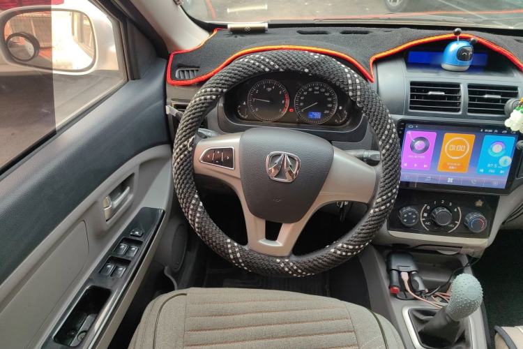Used BAIC Weiwang M20 2014 1.5L Comfort Version BJ415B Steering Wheel