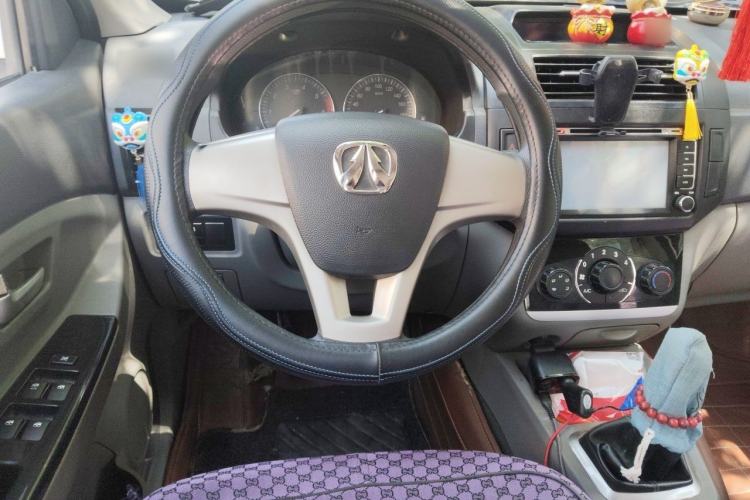 Used BAIC Weiwang M20 2014 1.5L Basic Version DAM15DL Steering Wheel