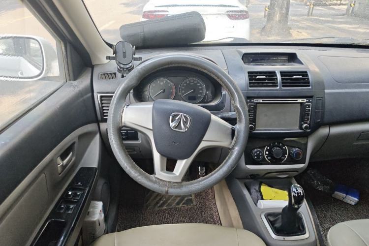 Used BAIC Weiwang M20 2014 1.5L practical type BJ415A Steering Wheel