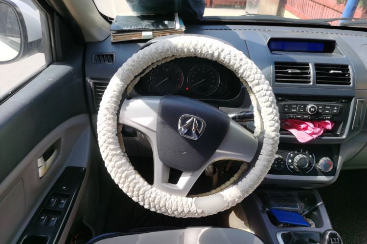 Used BAIC Weiwang M20 2014 1.5L practical type BJ415A Steering Wheel
