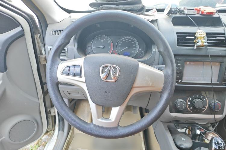 Used BAIC Weiwang M20 2014 1.5L Comfort Version BJ415B Steering Wheel