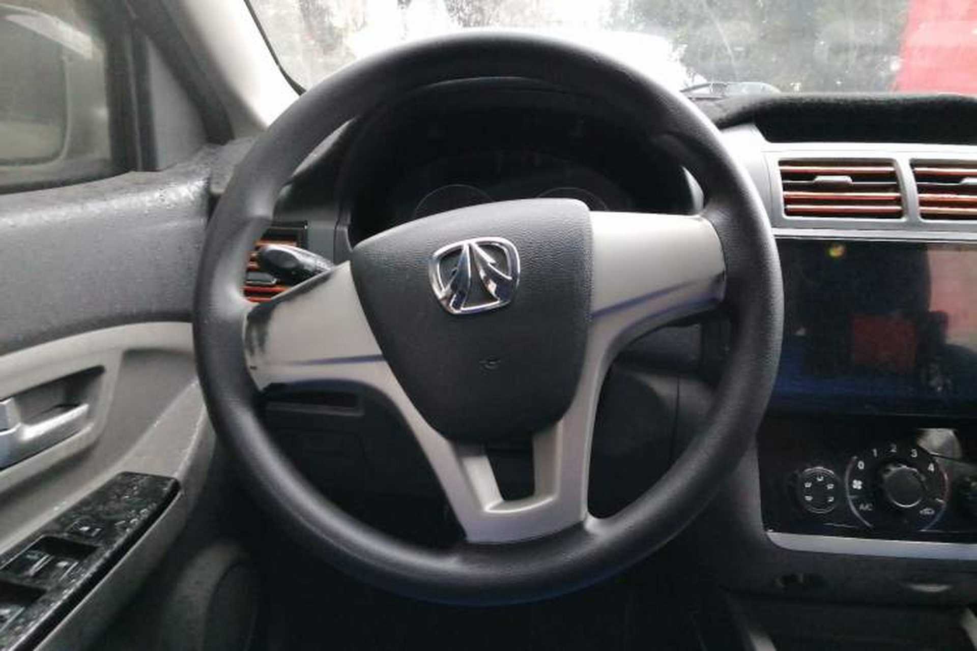 Used BAIC Weiwang M20 2014 1.5L Basic Version DAM15DL Steering Wheel