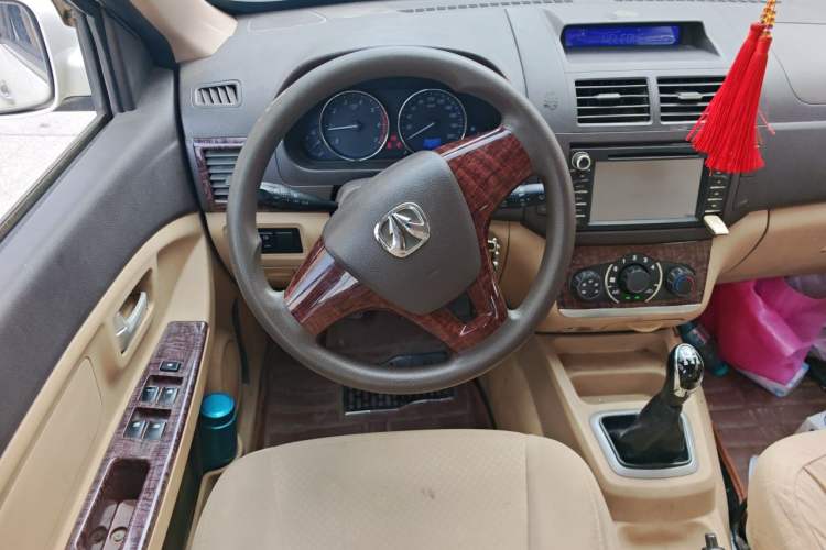Used BAIC Weiwang M20 2014 1.5L Basic Version DAM15DL Steering Wheel