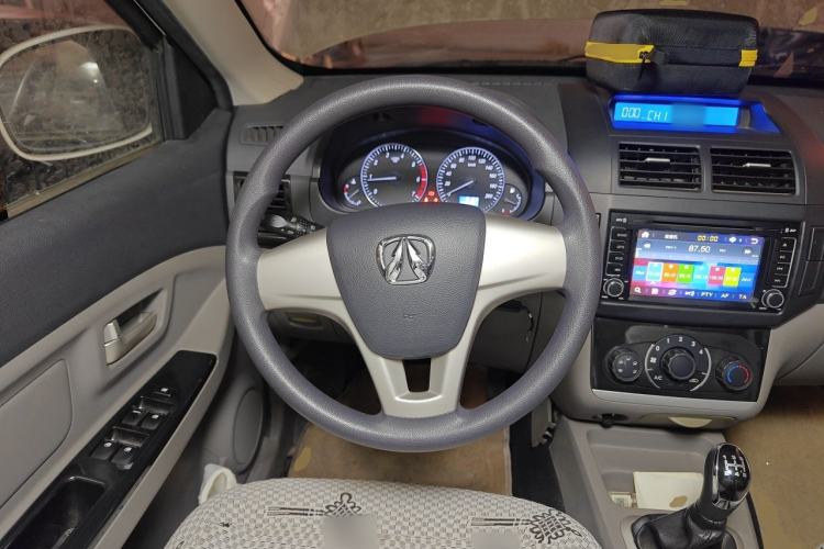 Used BAIC Weiwang M20 2014 1.5L Basic Version DAM15DL Steering Wheel