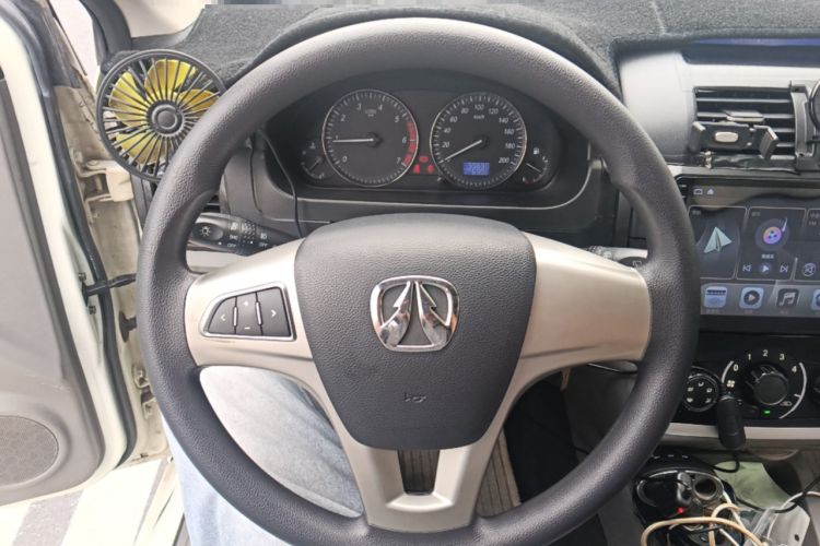 Used BAIC Weiwang M20 2014 1.5L Comfort Version BJ415B Steering Wheel