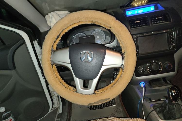 Used BAIC Weiwang M20 2014 1.5L practical type BJ415A Steering Wheel