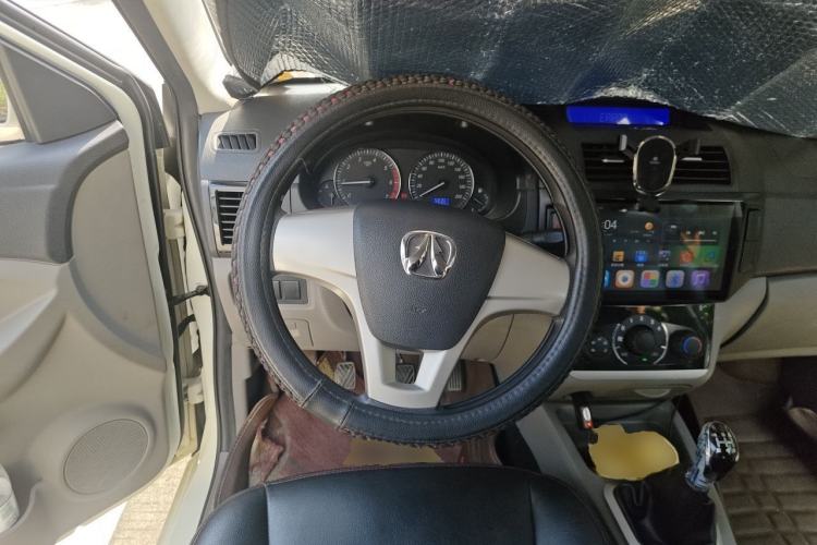 Used BAIC Weiwang M20 2014 1.5L Basic Version DAM15DL Steering Wheel