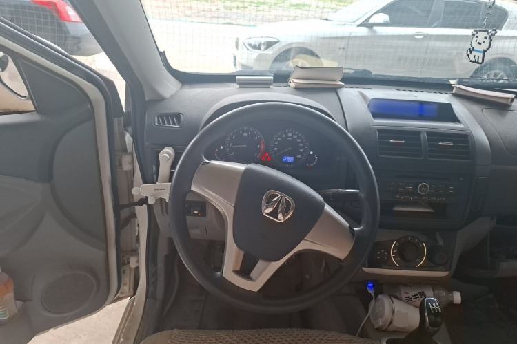 Used BAIC Weiwang M20 2014 1.5L practical type BJ415A Steering Wheel