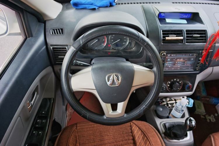 Used BAIC Weiwang M20 2014 1.5L practical type BJ415A Steering Wheel