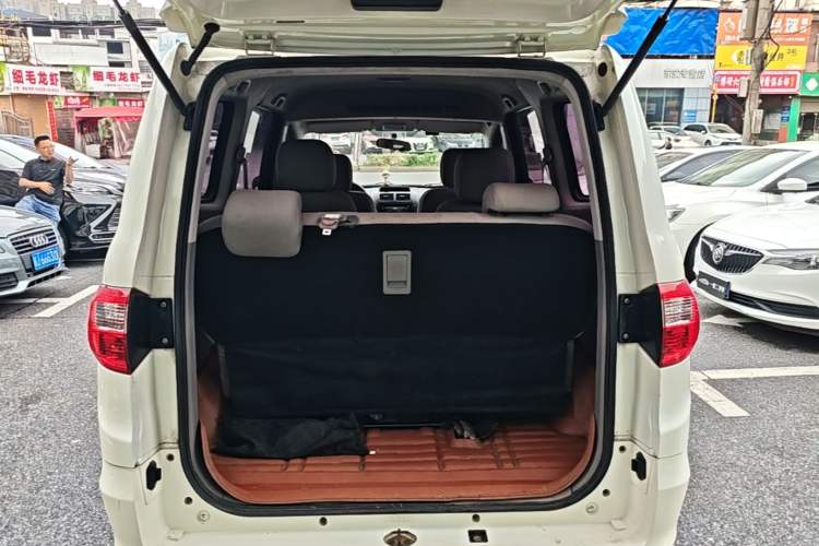 Used BAIC Weiwang M20 2014 1.5L Basic Version DAM15DL Trunk