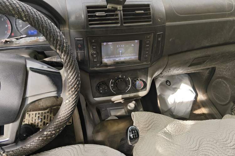 Used BAIC Weiwang M20 2014 1.5L Comfort Version BJ415B Audio And AC Panel