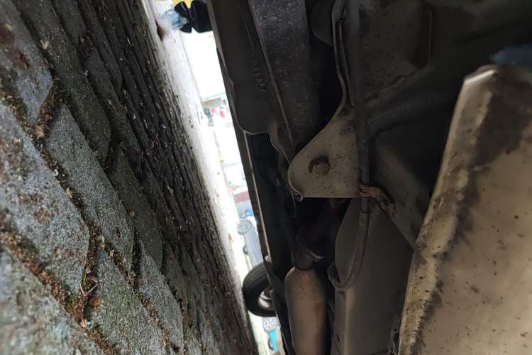 Used BAIC Weiwang M20 2014 1.5L Comfort Version BJ415B Chassis Rear Right
