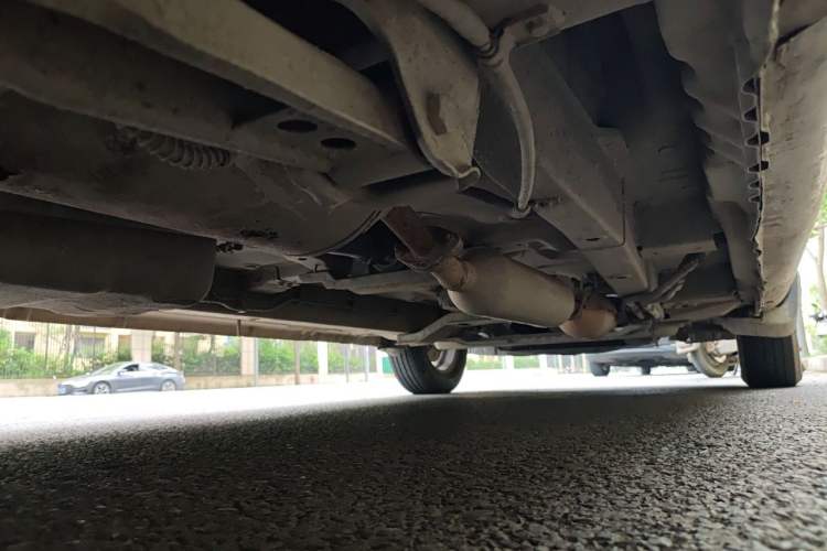 Used BAIC Weiwang M20 2014 1.5L practical type BJ415A Chassis Rear Right