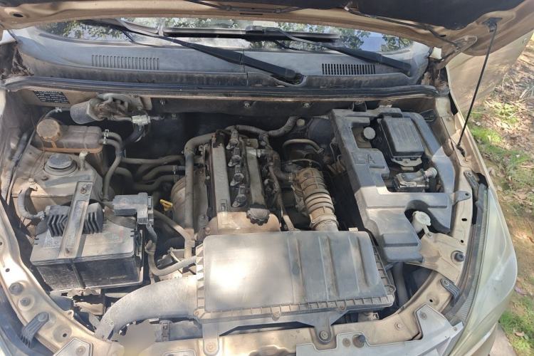 Used BAIC Weiwang M20 2014 1.5L Ultra-Luxury BJ415B Engine Bay