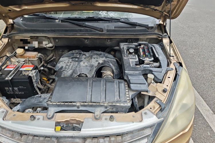 Used BAIC Weiwang M20 2014 1.5L practical type BJ415A Engine Bay Left
