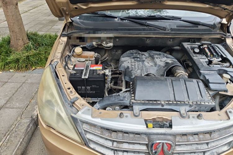 Used BAIC Weiwang M20 2014 1.5L practical type BJ415A Engine Bay Right