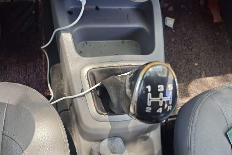 Used BAIC Weiwang M20 2014 1.5L Ultra-Luxury BJ415B Gear Lever