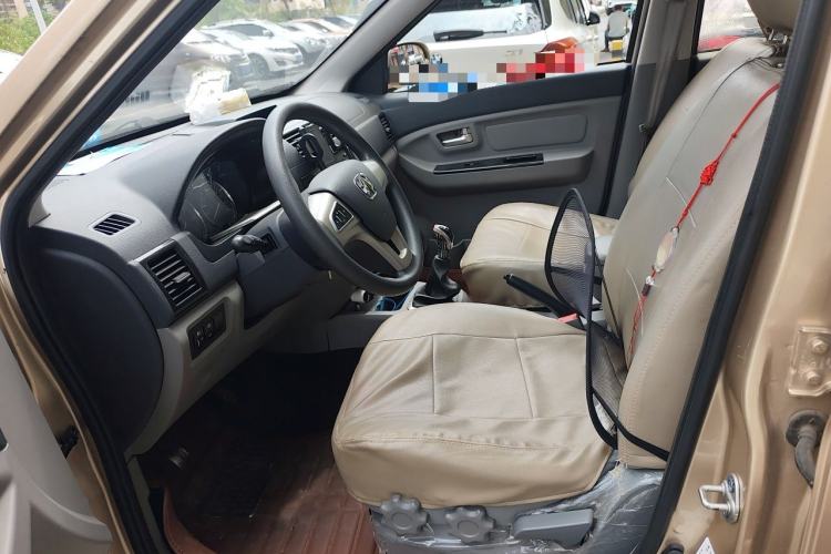 Used BAIC Weiwang M20 2014 1.5L Comfort Version BJ415B Left Front Seat