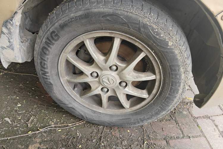 Used BAIC Weiwang M20 2014 1.5L Comfort Version BJ415B Right Front Wheel Hub