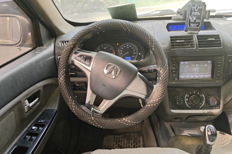 Used BAIC Weiwang M20 2014 1.5L Comfort Version BJ415B Steering Wheel